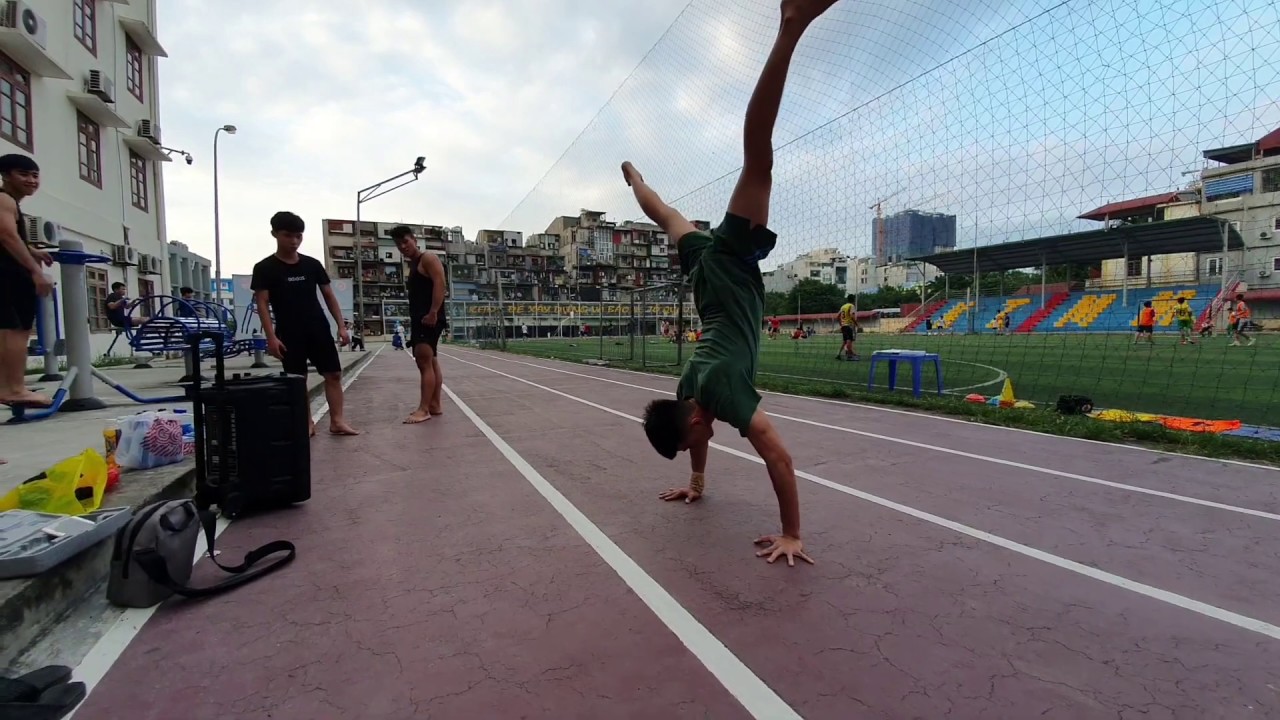 VNSWCF giao lưu nh&oacute;m Street workout KMA - ĐH Kĩ thuật mật m&atilde;