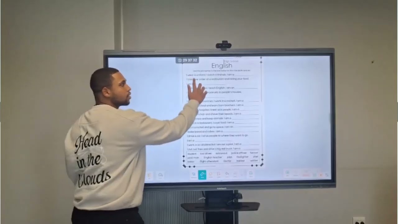tutortouch Interactive 4K panel - How to annotate on a PDF in the Note program