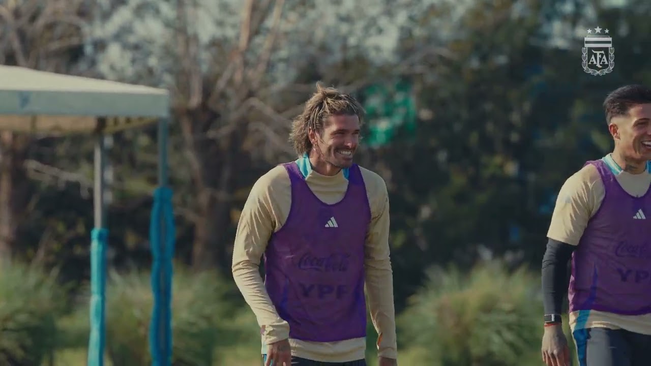 #SelecciónMayor Entrenamiento matutino en Ezeiza con presencia de Lionel Messi.