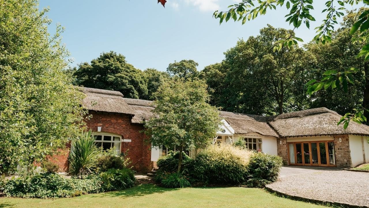 Spacious Group Accommodation - The Coach House Tour