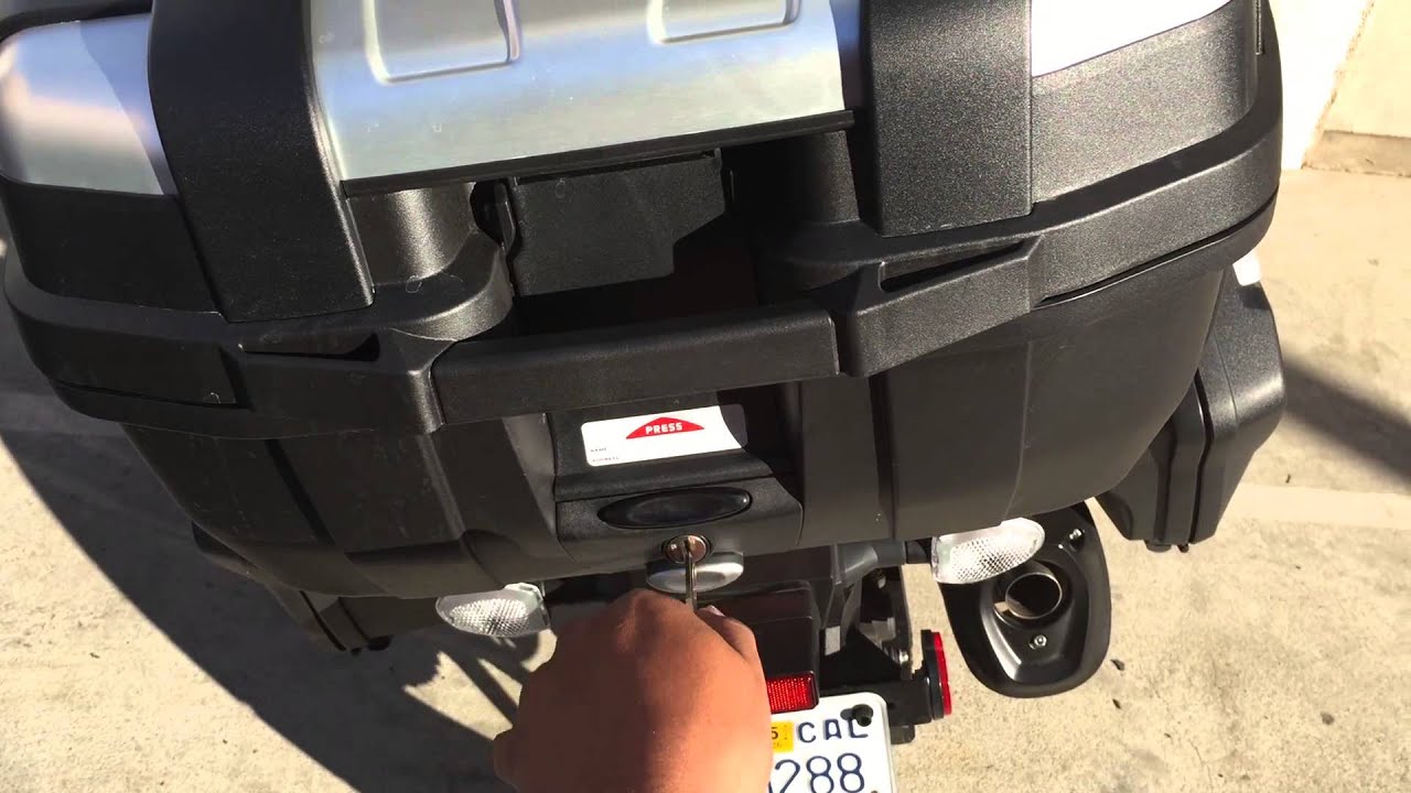 2014 V strom 1000 Givi Monokey 52 Liter Trekker Case Givi SRA3105 Aluminum Top Case Rack