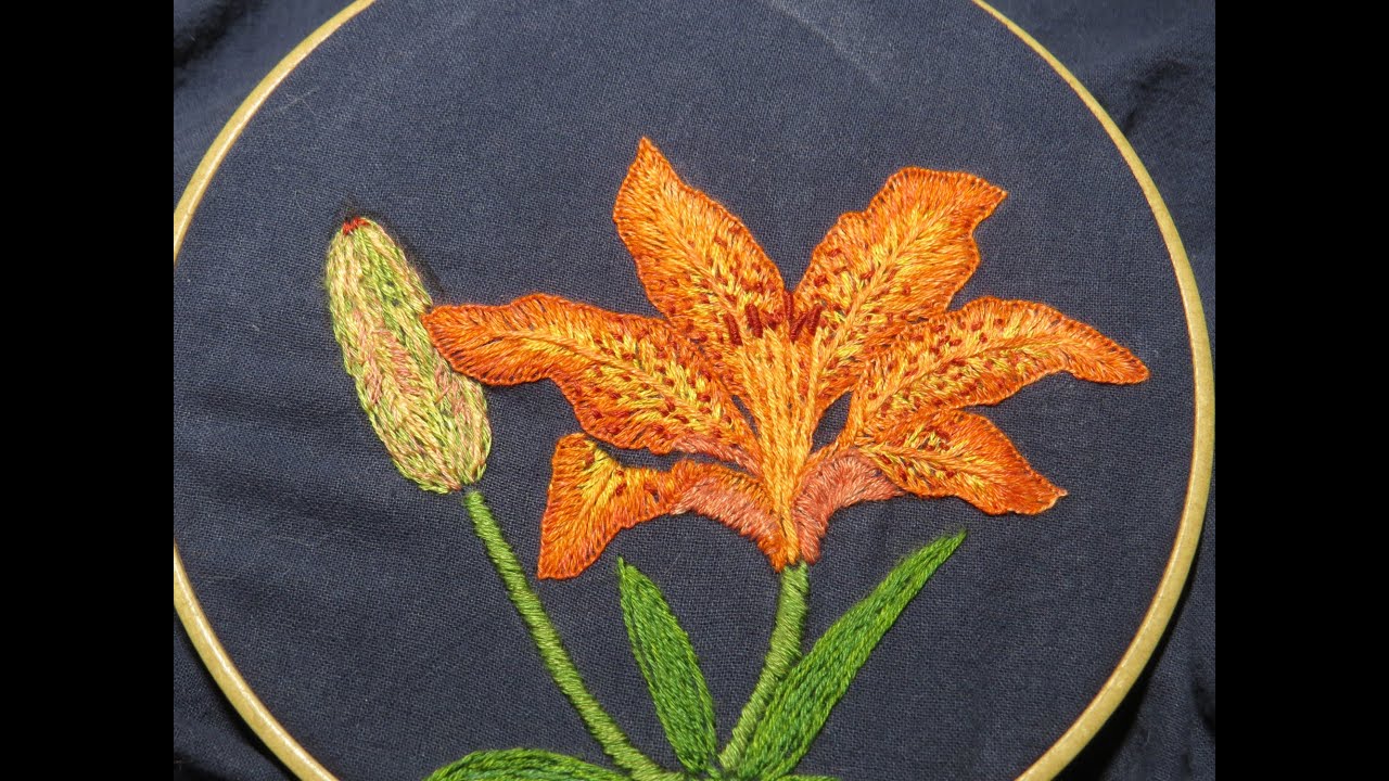 「春の山野草刺繍ワンピース」№7　カセンソウ　エゾスカシユリ　“Spring Wildflower Dress”№７　Kasennsou　Ezosukasiyuri
