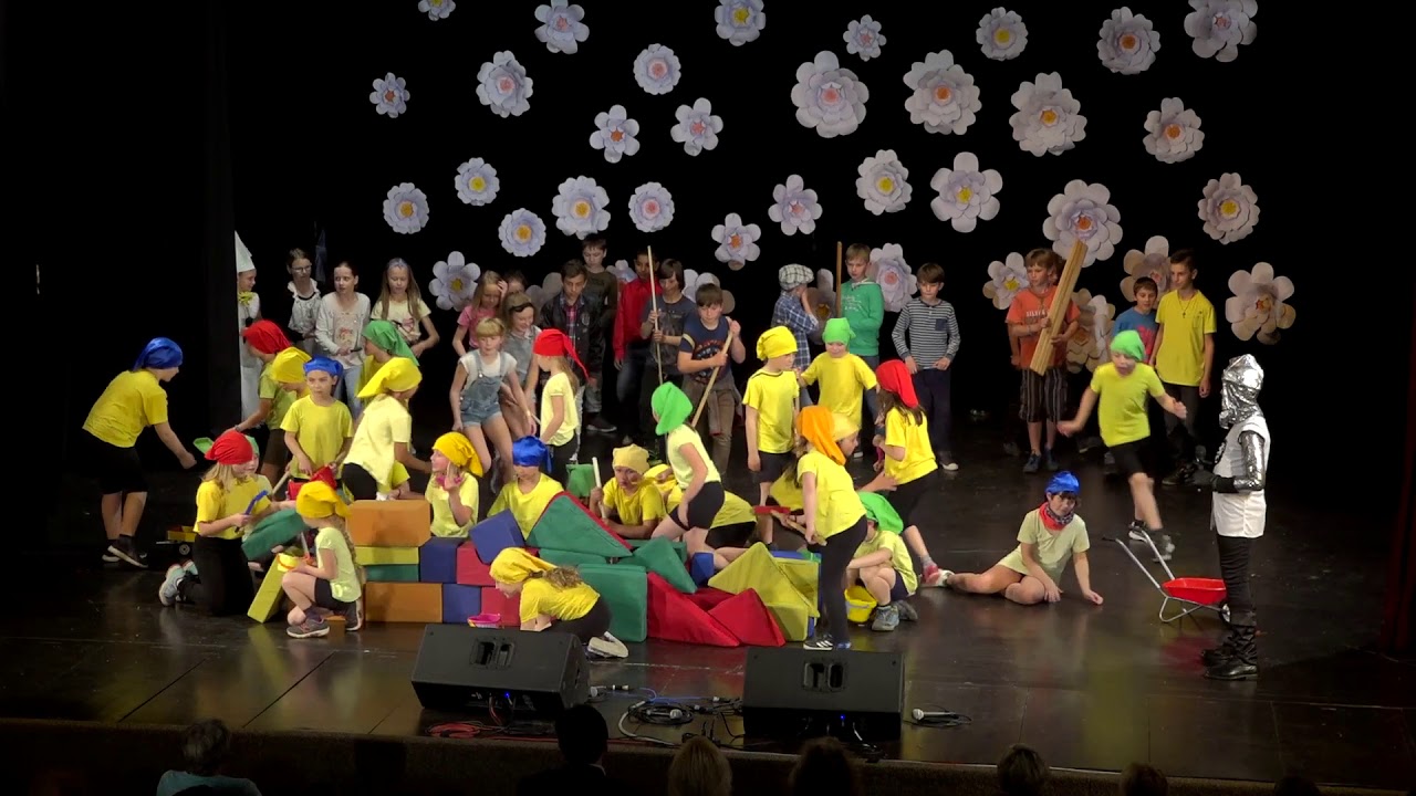 2. A & 4. B - Muzikál ať žijí duchové