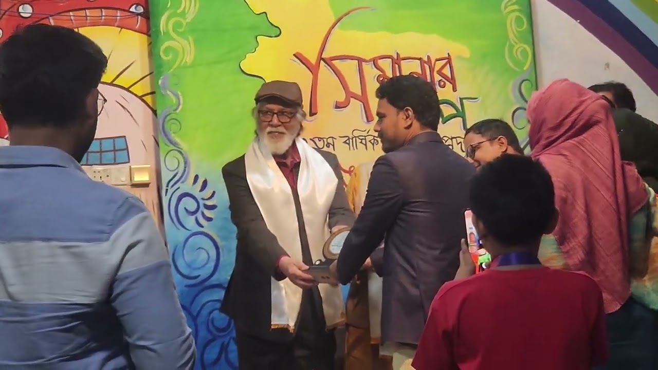 আজ রানের ইস্কুলে তাকে পুরস্কার দেওয়া হয়েছে আর্টে ভালো করেছে। আরও একটা সার্টিফিকেট পেয়েছে