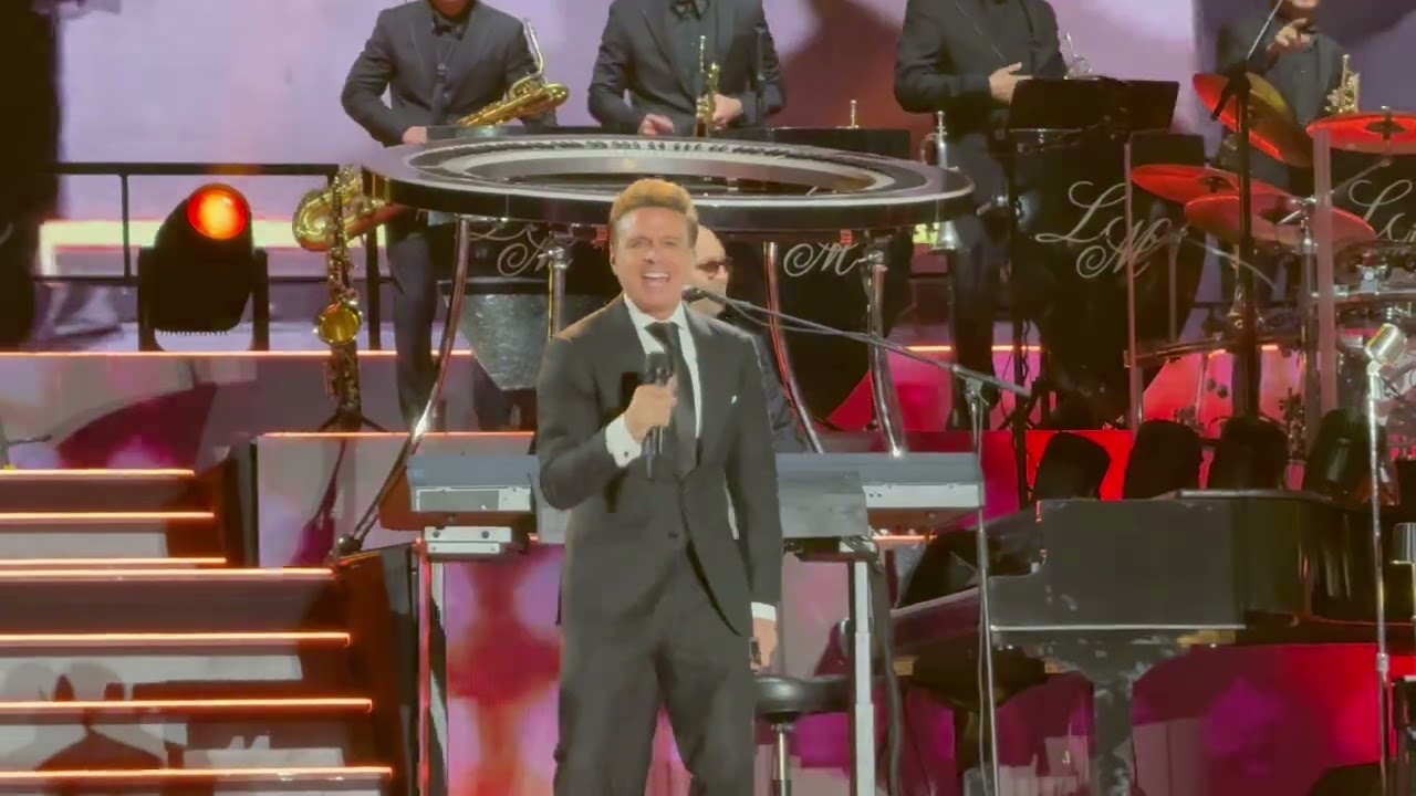 Luis Miguel en Pachuca - Intro  Será que no me amas