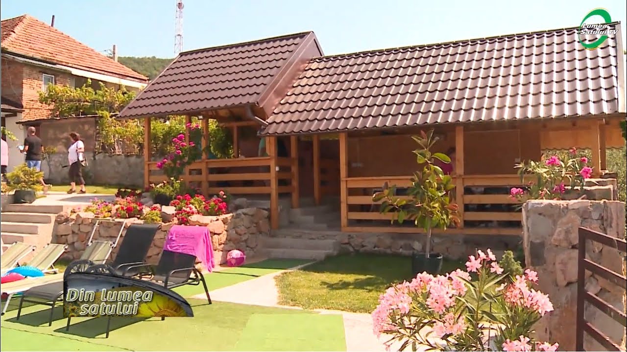 Turist la Casa Sviniceană