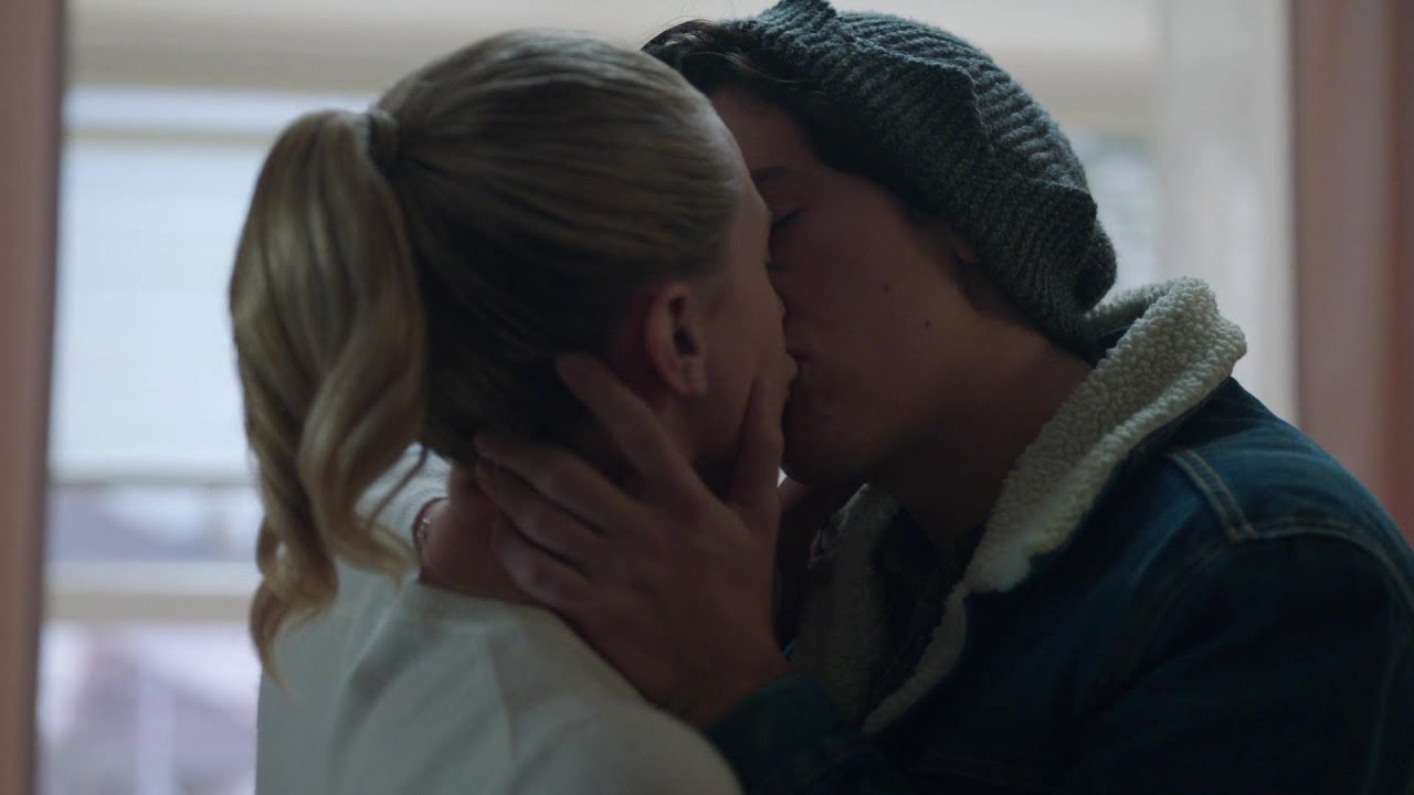 Every Bughead Kiss Season 1-4
