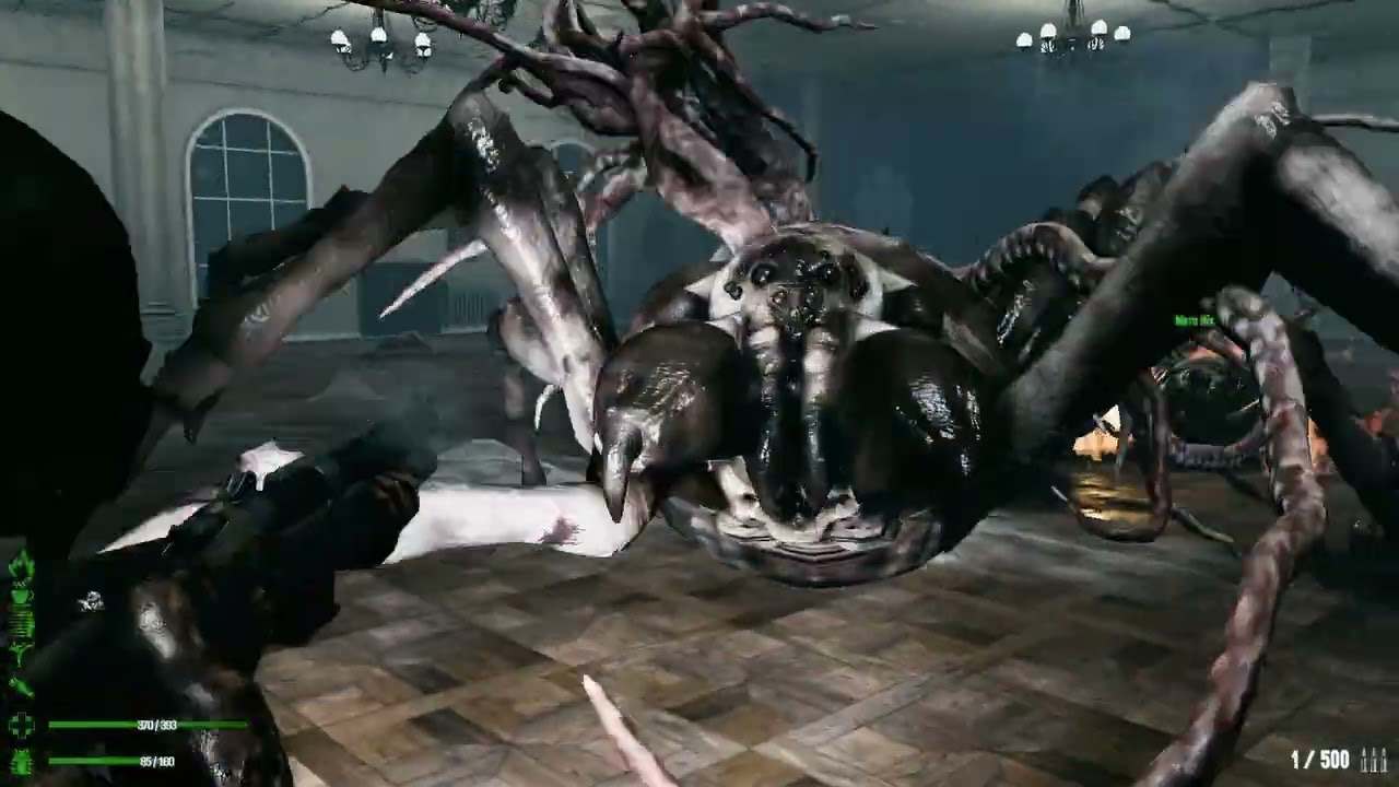 Soloing Matriarch and spiders in Nix Mansion with CCT-10 in Dead Frontier 2