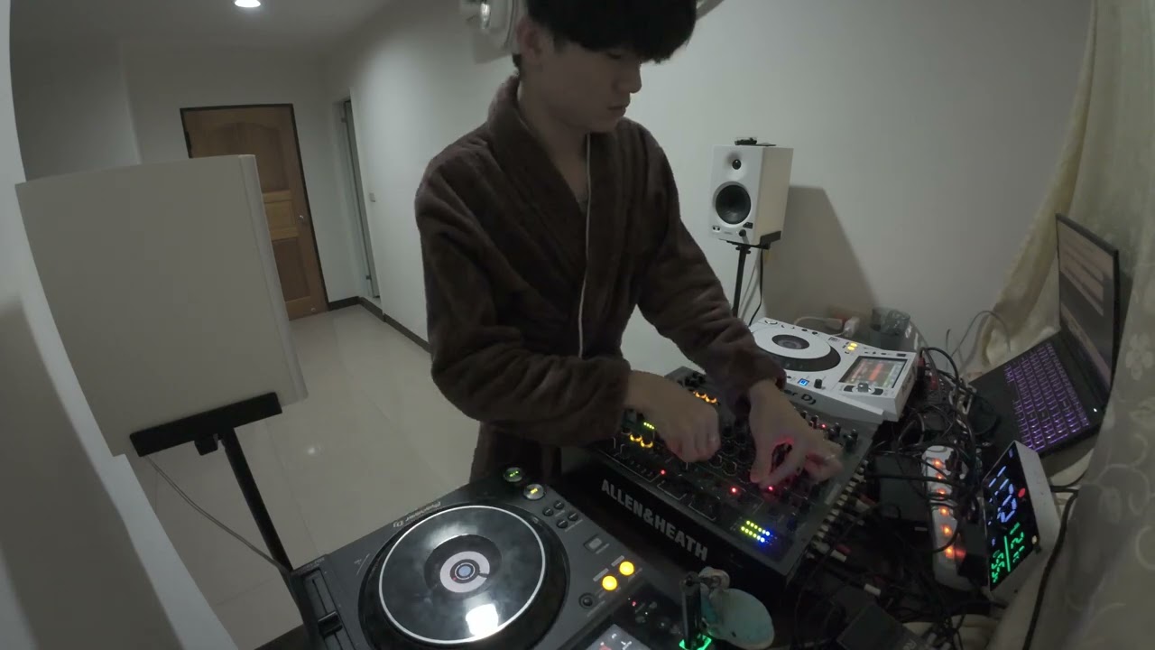 𝕰𝕱Ü𝕮ĶÏÑĞ𝕷 - Improving (Hardgroove/raw/hypnotic/tribal/dub/)DJ set