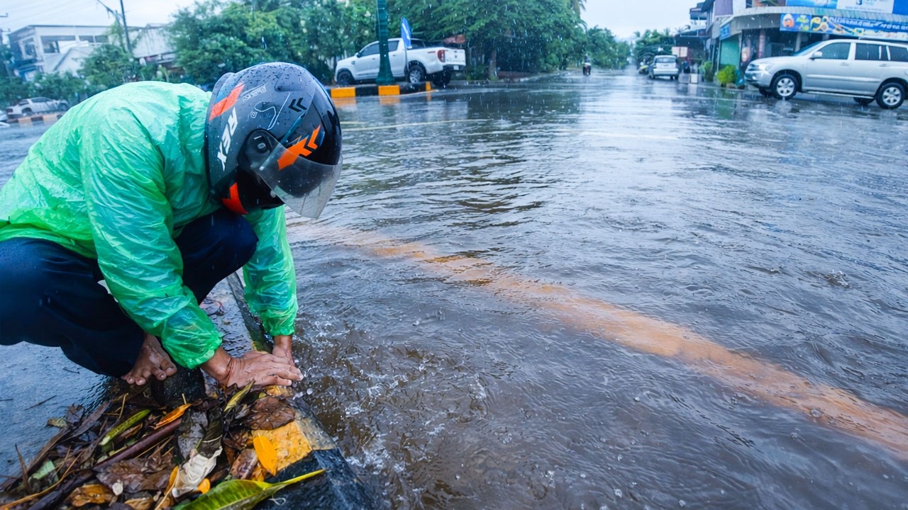 Action After Heavy Rain Remove Trash And Plastic Clogged Drain Water