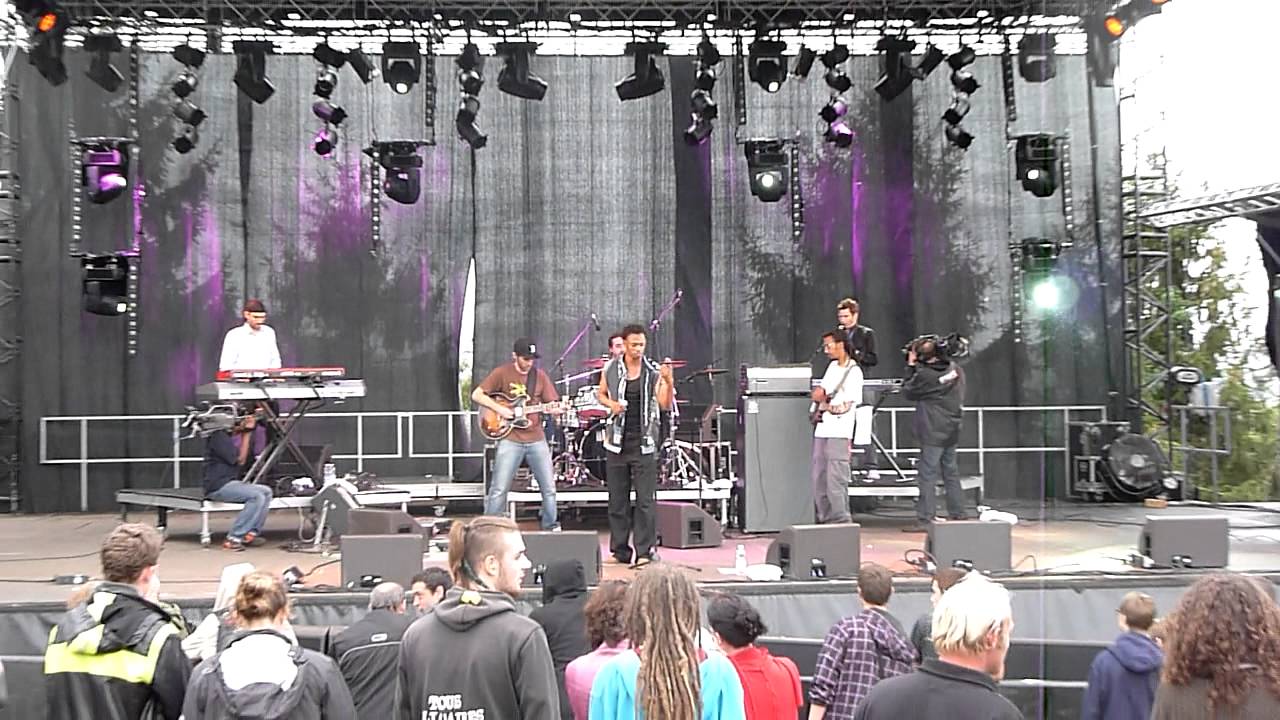 naby. sénégal. live. 2011.
