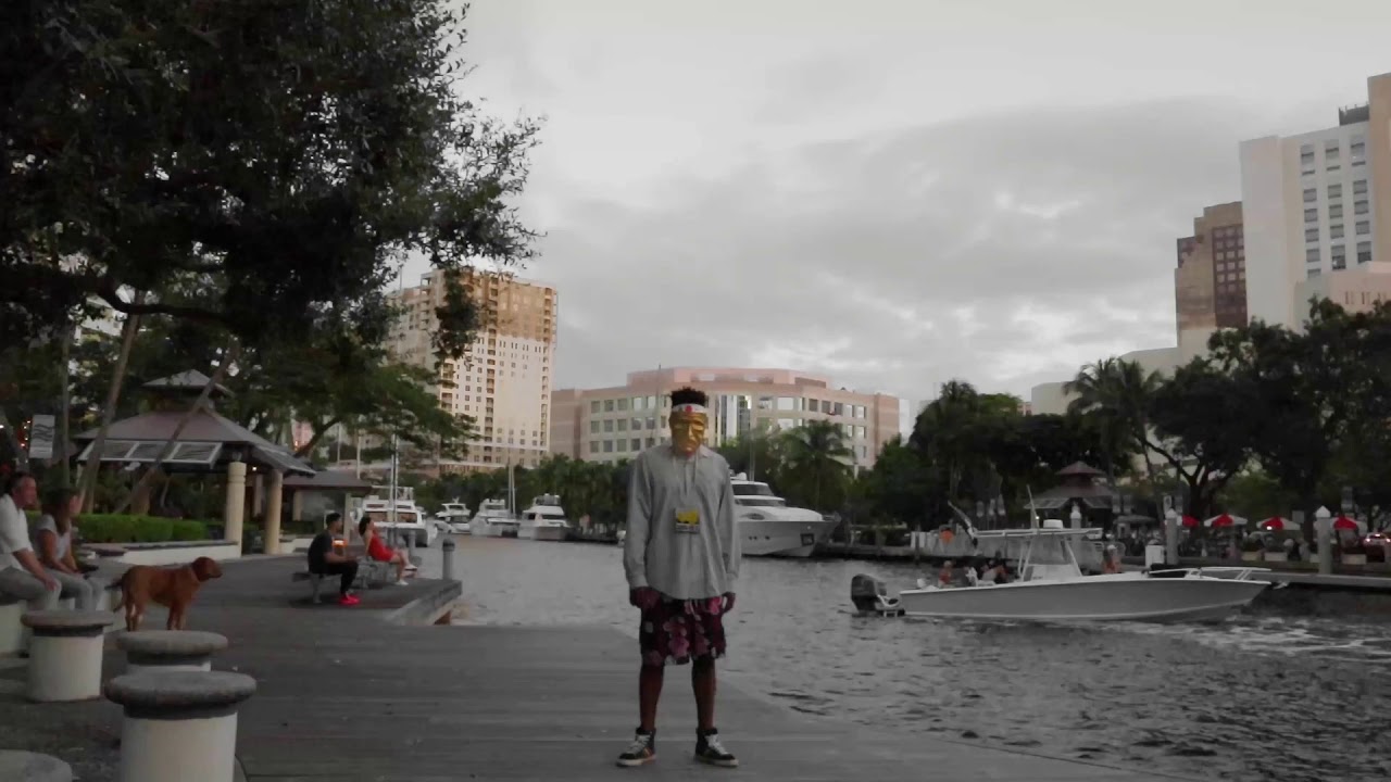 Big Benadryl - NoEmotion And The Godz- Prod By SHOWMETHEMONEY