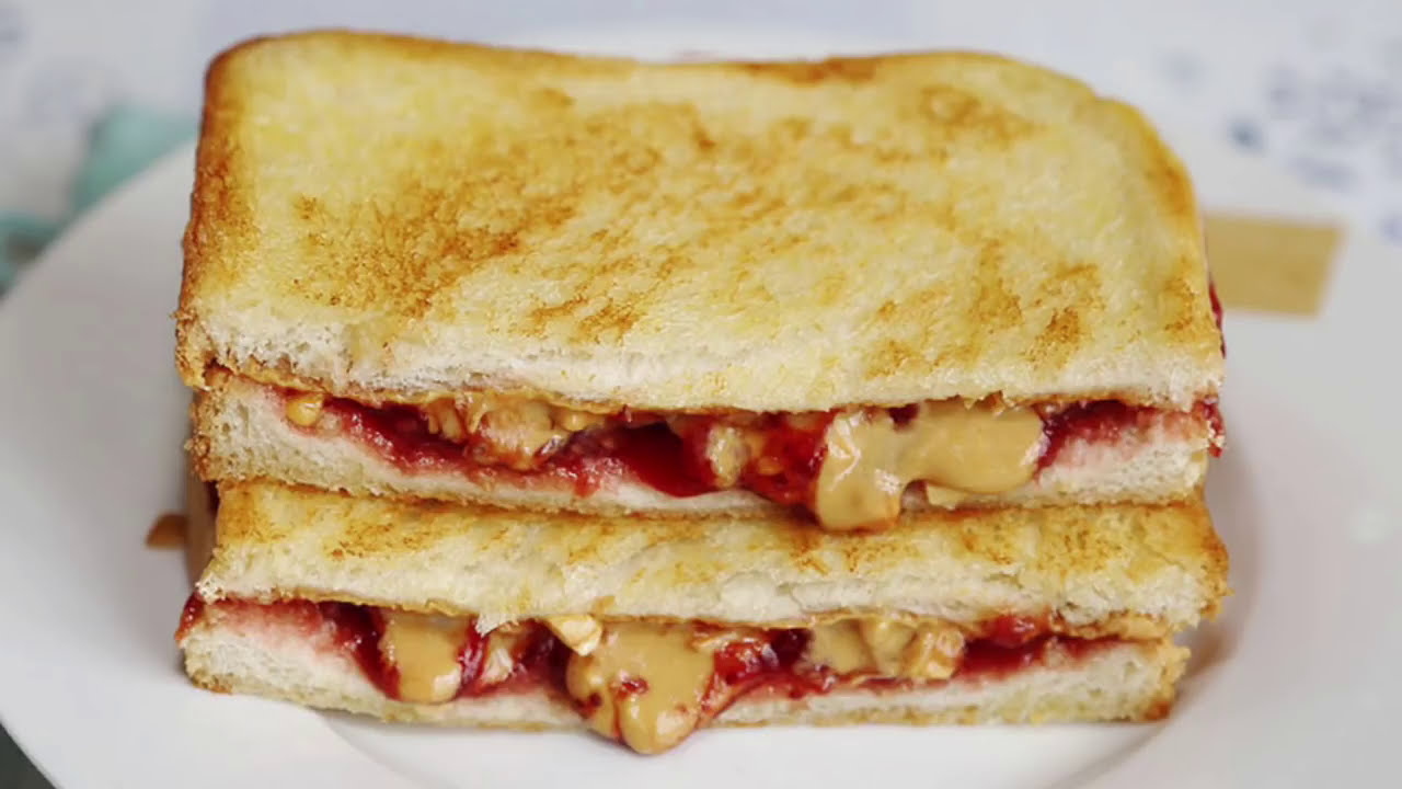Peanut Butter & Strawberry Jam Grilled Sandwich Recipe