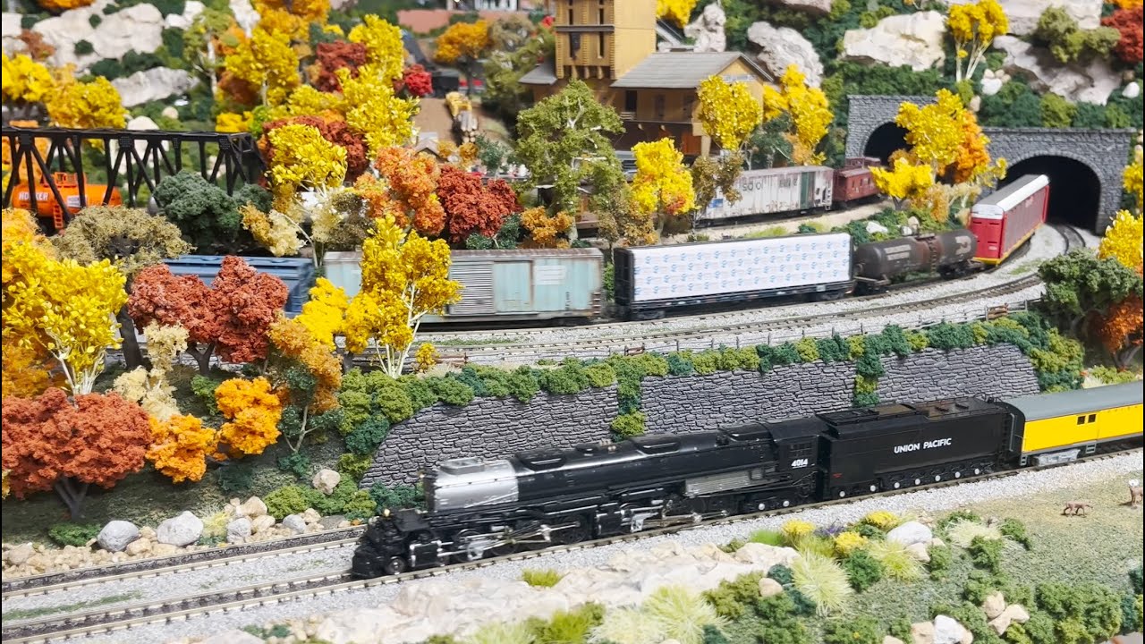 N-Scale Model Train Layout Tour - 4' x 7.5' Overall Size with 3 Trains and LOTS of Elevation Change