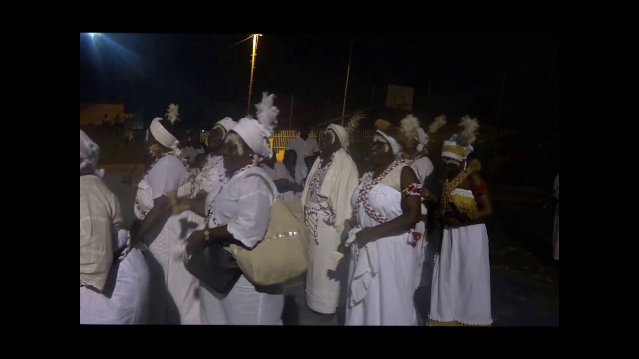 Ivanga ny'Ôrungu : 1 : ijingiya (entrée en scène)
