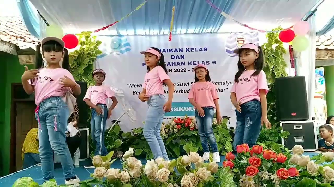 Kreasi seni tarian anak sd 