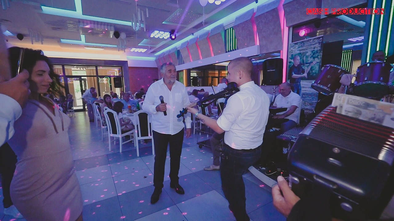 Radiša Urošević - Ja sam dečko... (Milino krštenje) LIVE! #uživomuzika #muzikauživo #uživo #live