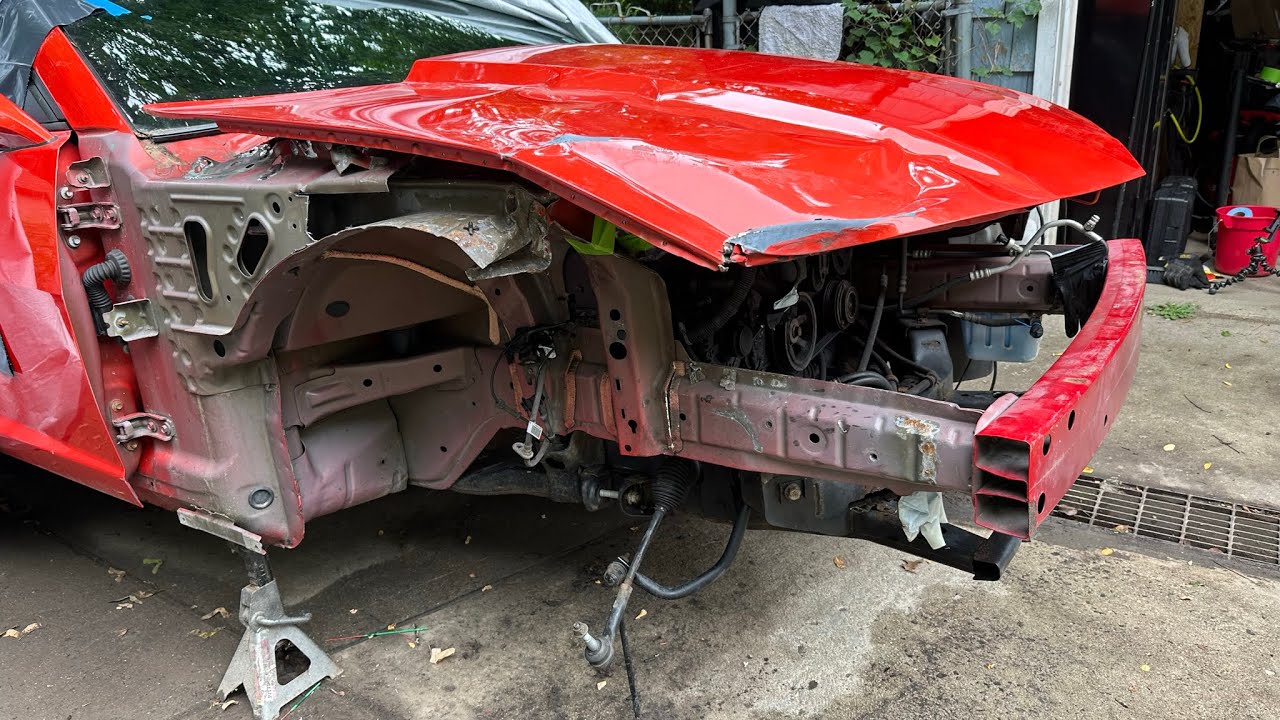 Fender apron - removing damage (Camaro Build pt6)