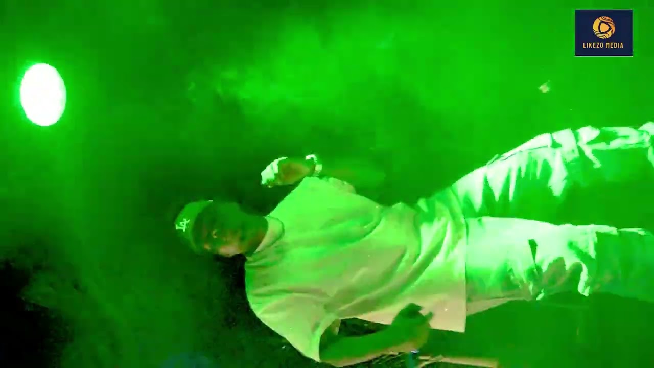 Bobby east - next to you (STAGE PERFORMANCE VIDEO)