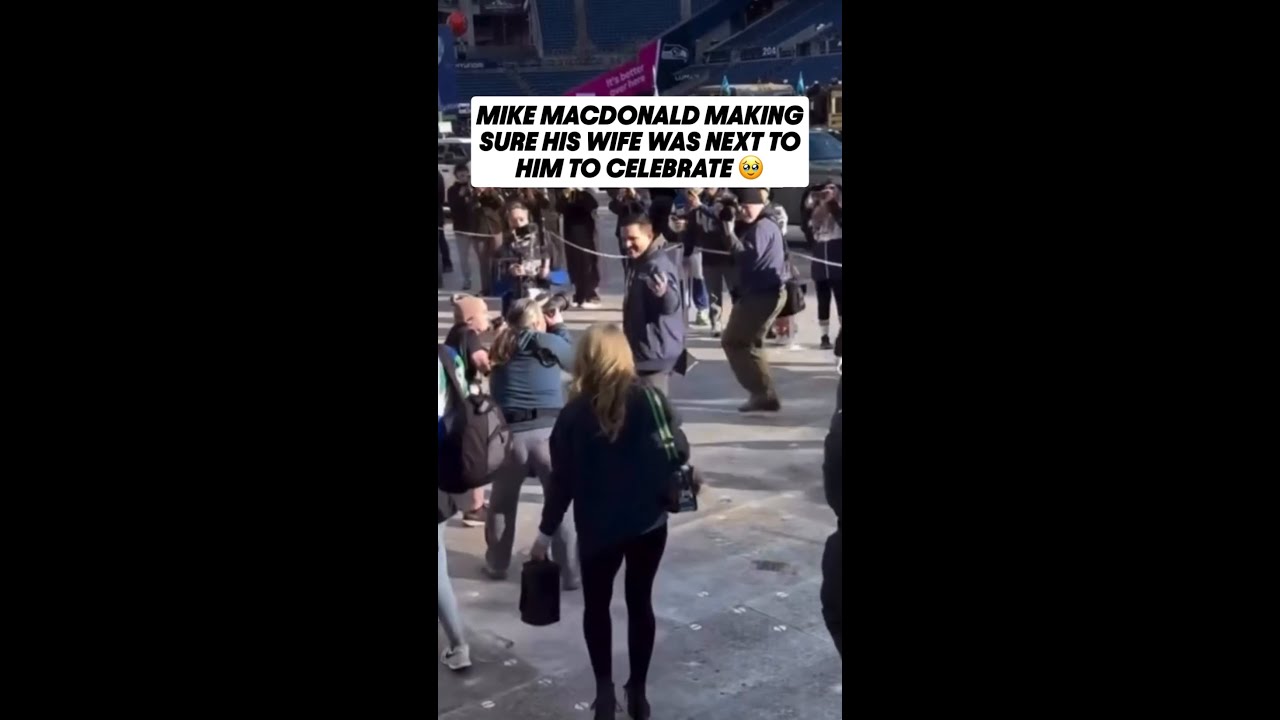 Mike Macdonald Thoughtful Gesture During Seahawks Victory Parade