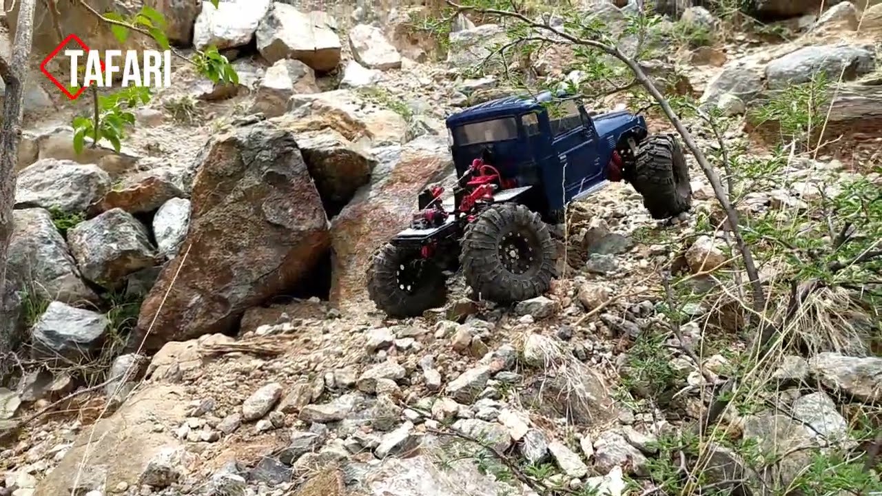 MST J45C TOYOTA - RC crawler - Low CG - Banggood SCX10II clone carbon fiber