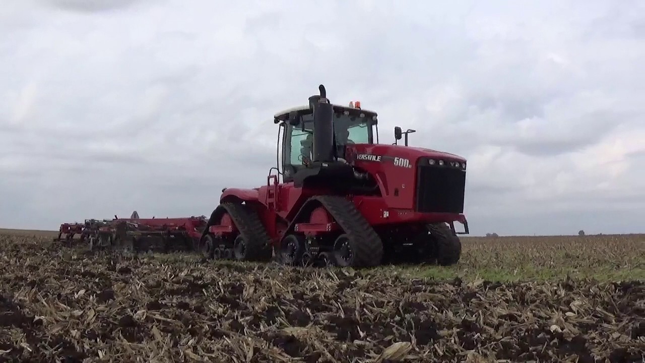 Versatile Delta Track 500 pulling a Case IH 875 Disk Ripper near Arthur Illinois