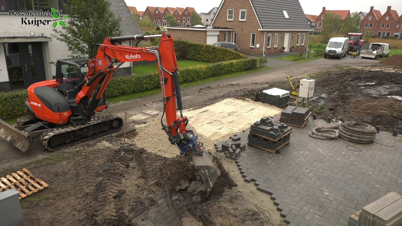 Tuinproject wilgen vlechten en steiger aanleg Meerstad Groningen.