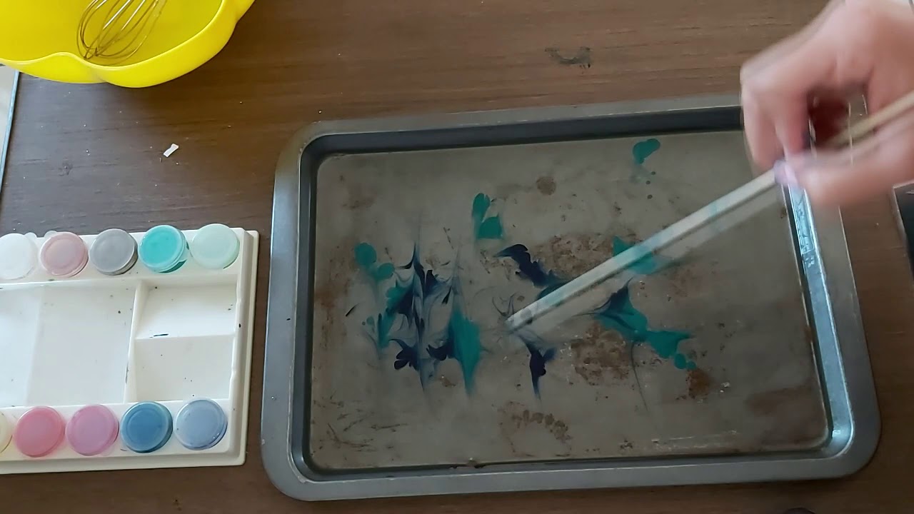 Aprende a hacer papel marmolado con Gaby Medina
