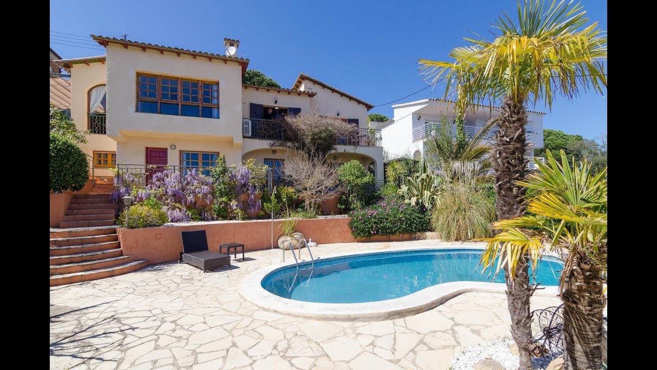 Cozy Villa In Lloret de Mar / Sea view / Club Villamar / Book Now / Deam Holiday Villa