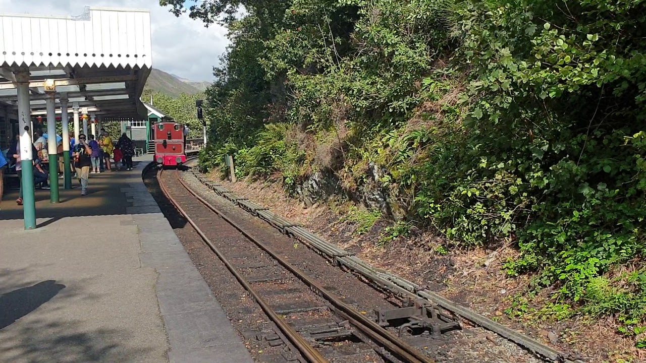 Dolgoch No.2 Running Round her Train