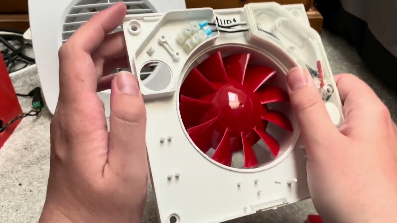 Unboxing & Testing this rare Blauberg Calm Red 100 Standard 4” Axial Extractor Fan 24/07/2025