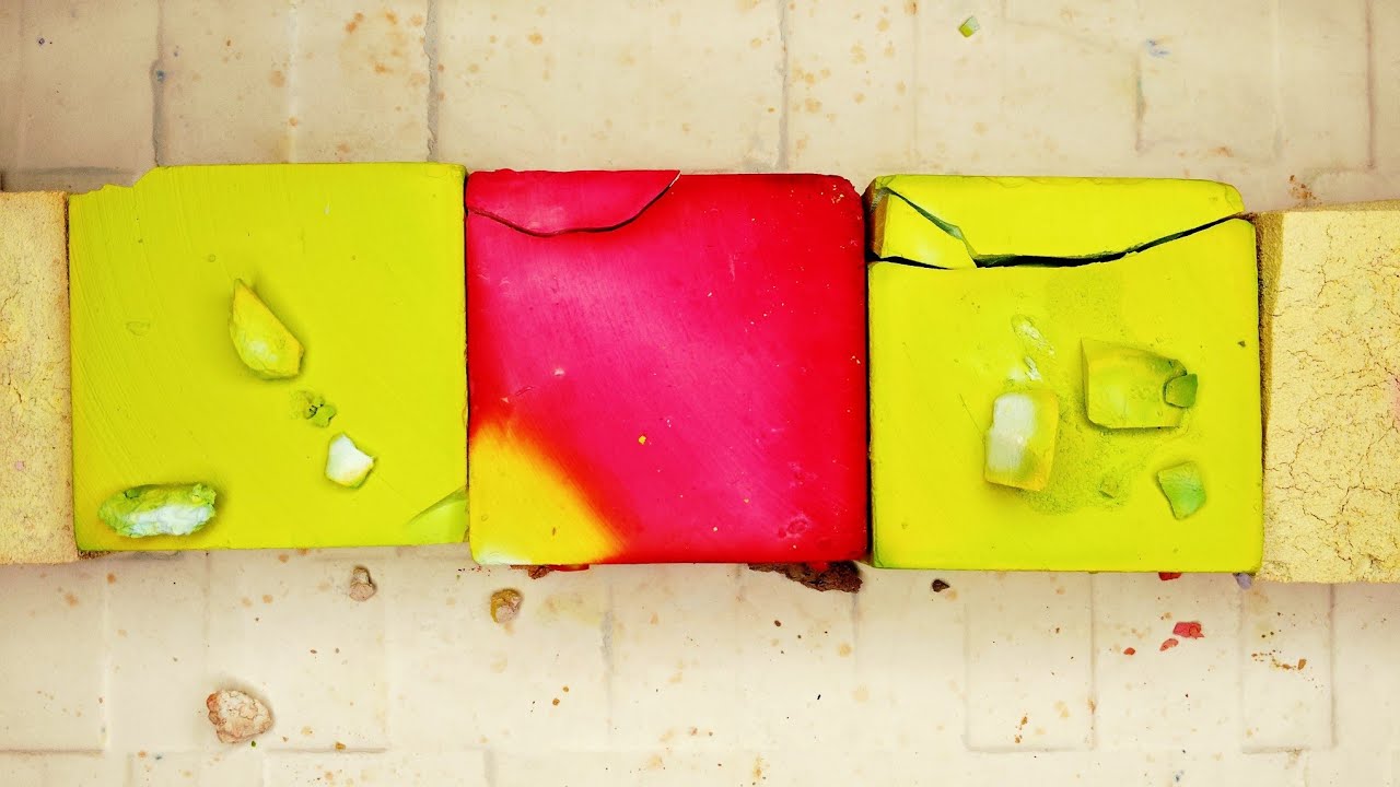 Green & Pink Dyed Gym Chalk Crushing #chalkcrushing #oddlysatisfying #crunchycrumbles #asmrcrush