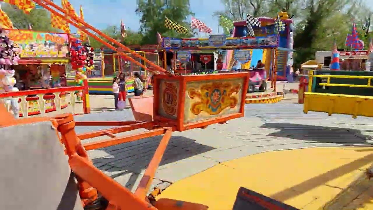 Cyclone Twist On Ride Reading Charter Fair 2022 #funfair #fairground