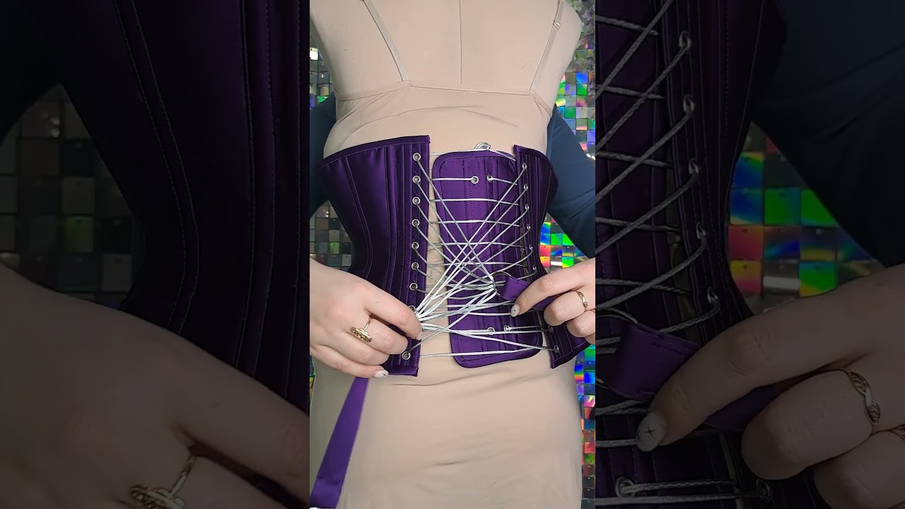 #hausofholbein #corsetchallenge with #fanlacing