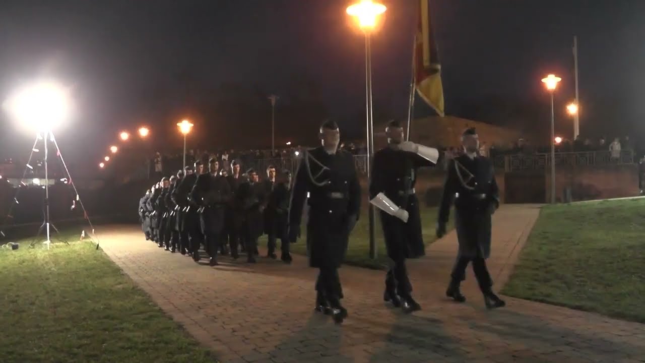 Ausmarsch der Truppenfahne Teil 8/8  Gelöbnis Germersheim 7.12.2023