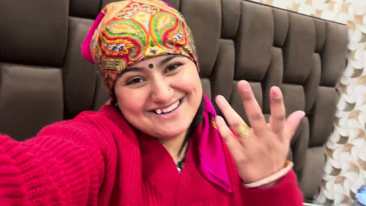 VLOG 5 || REACTING TO THE WEDDING PICTURES 🥹🤌🏻||jammu ||@teddybuddycharvii 