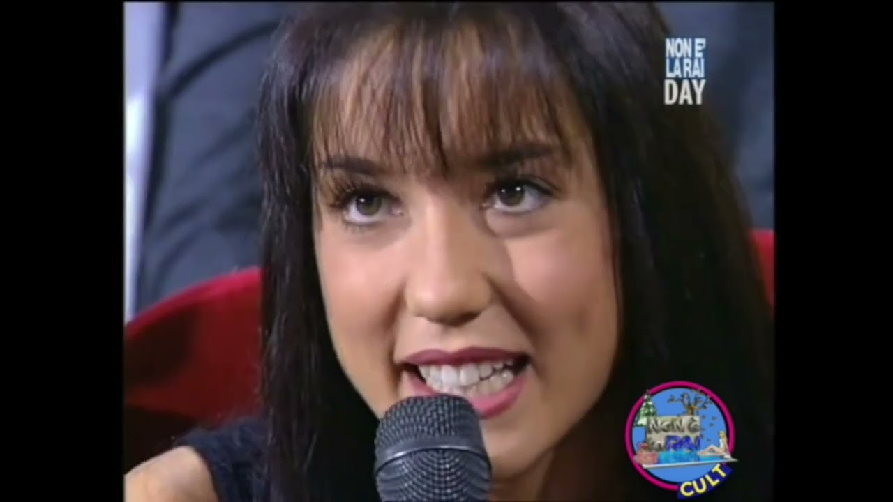 Non è la Rai - Ambra Angiolini VS Pamela Petrarolo - Uno contro tutti