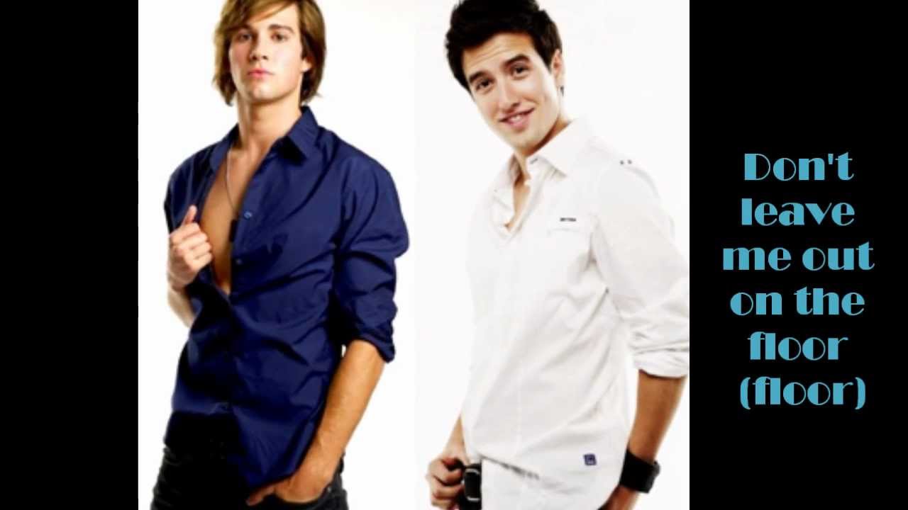 Big Time Rush - Love Me Love Me (LYRICS ON SCREEN) *full song*