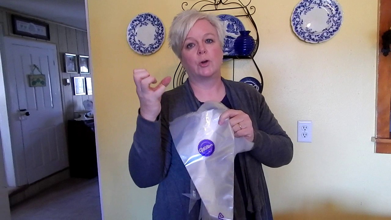 Anita's Kitchen: Icing Flowers