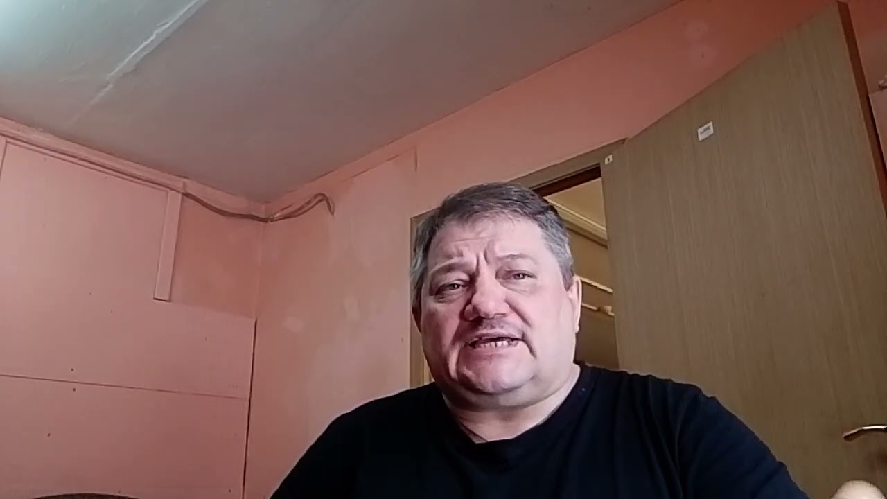 Узбек на велосипеде. Такси и доставка. 