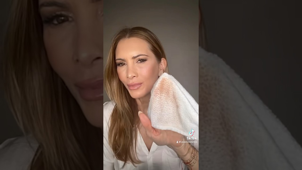 Remove your makeup with JUST A TOWEL #makeupremover #makeuphack