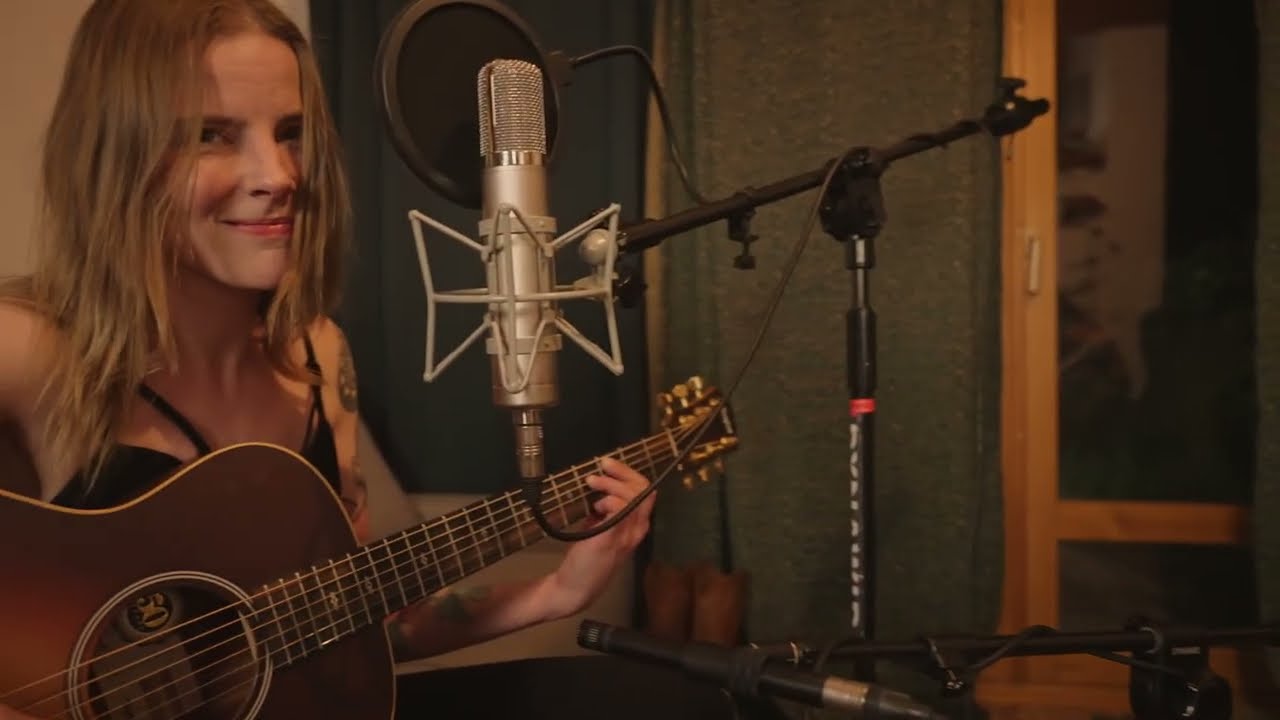Is This Love - Whitesnake (acoustic cover by Woodlore)