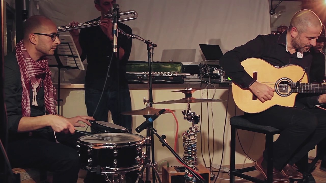 Andrea Terrano - Tuyo (Narcos Theme Cover Live)