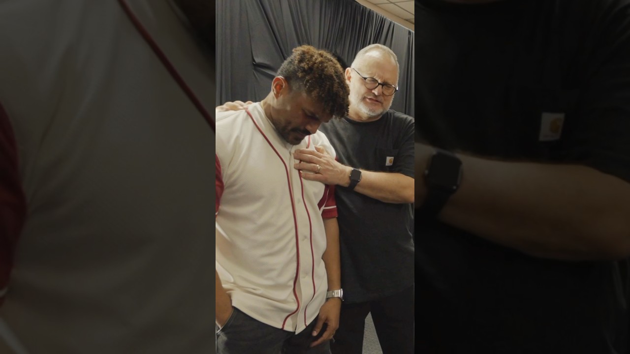 Marcos Witt sorprende a BARAK en el camerino..  &iexcl;Mira lo que Dios hizo! 🤯🙌🤍