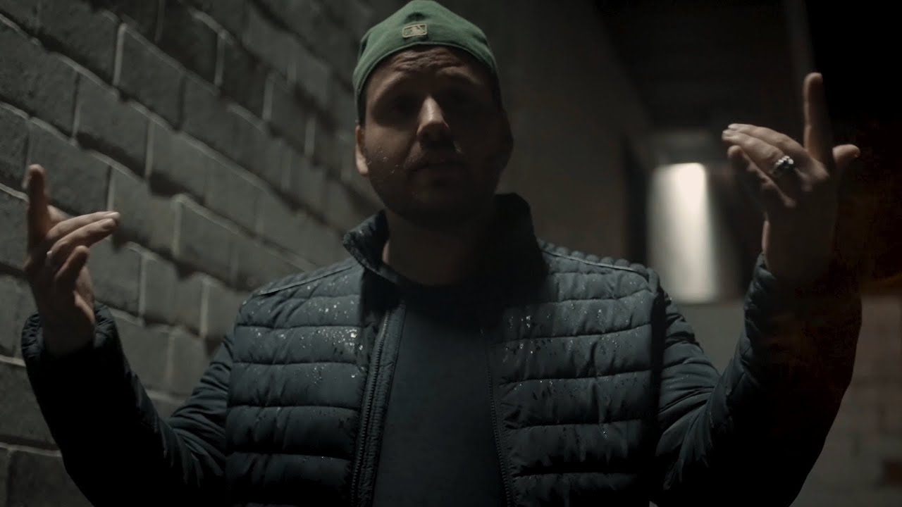 Julien Boss - Au&szlig;enseiter (prod. by Kosa)