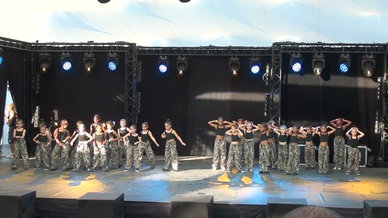 LITTLE DANCE 6/7ans  | Chorégraphie by Jade @ Ecole B-Style