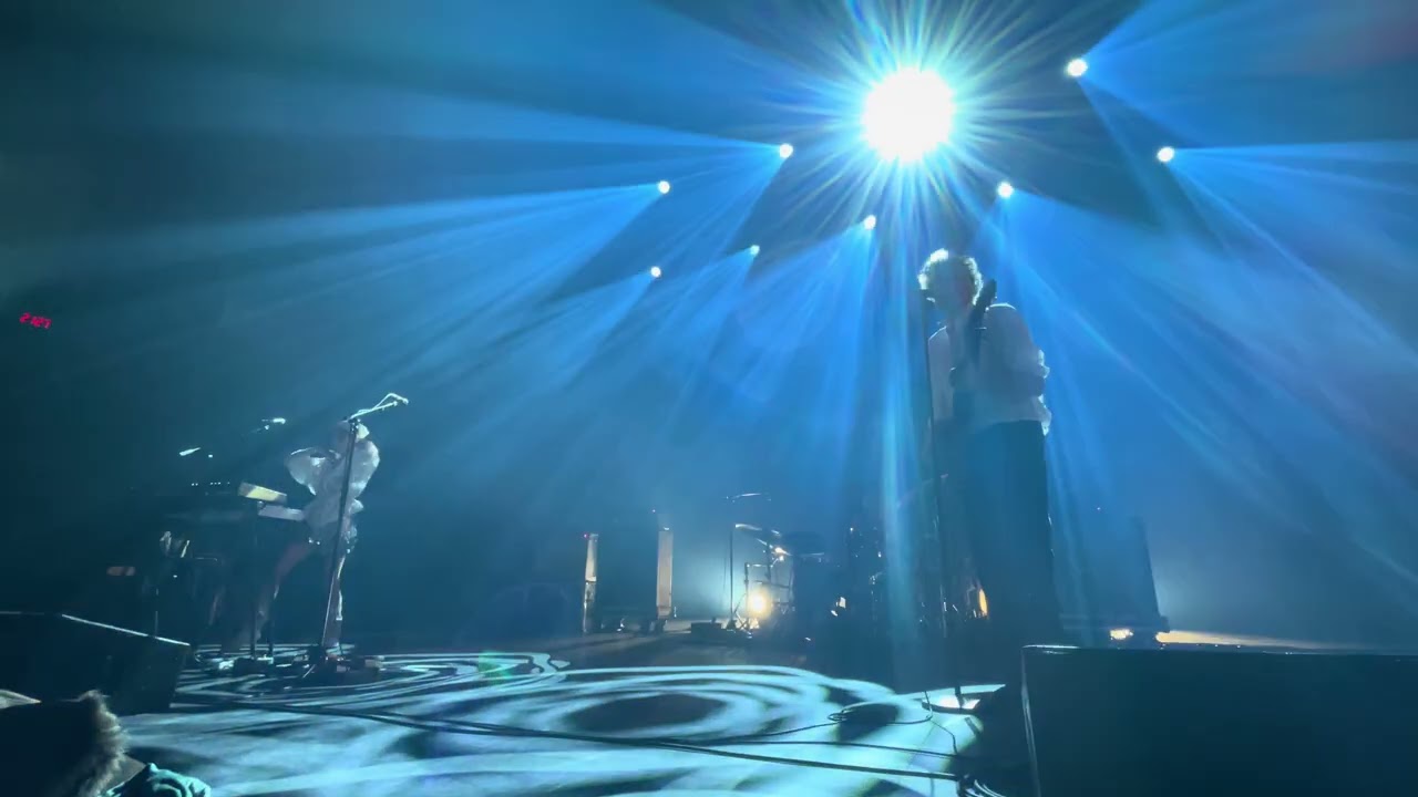 Blonde Redhead 14/02/2026 - 4. Snowman - live Bruxelles Ancienne Belgique