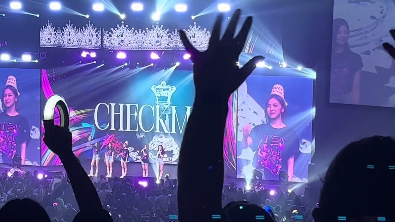 Be In Love + Goodbye - ITZY ‘CHECKMATE’ Tour in Phoenix Arizona 221029