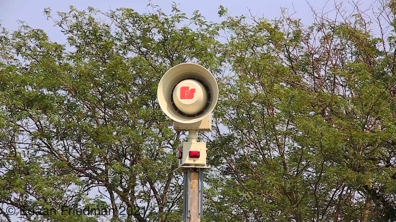Quadraflare 2001-130 Tornado Siren Test | Salina, KS
