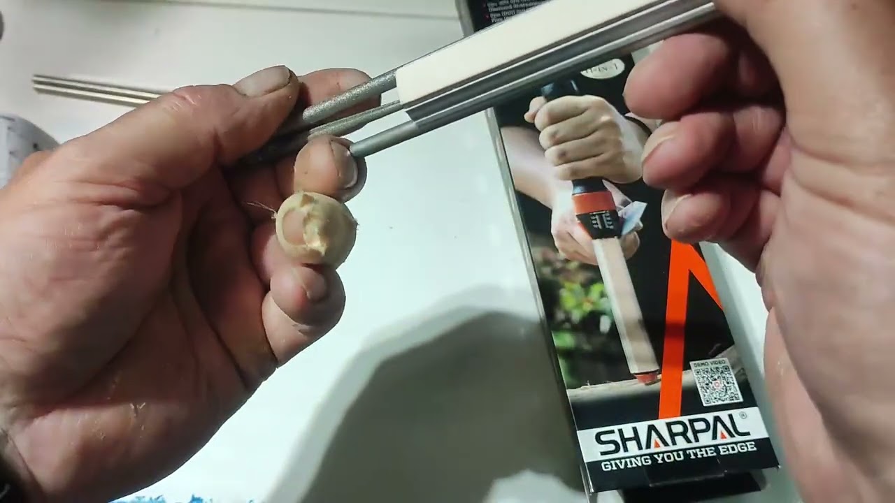 SHARPAL 210N TRANSFOROD 11 in 1 Verstellbarer Winkel Geführter Messerschärfer, Zu fest verschraubt!